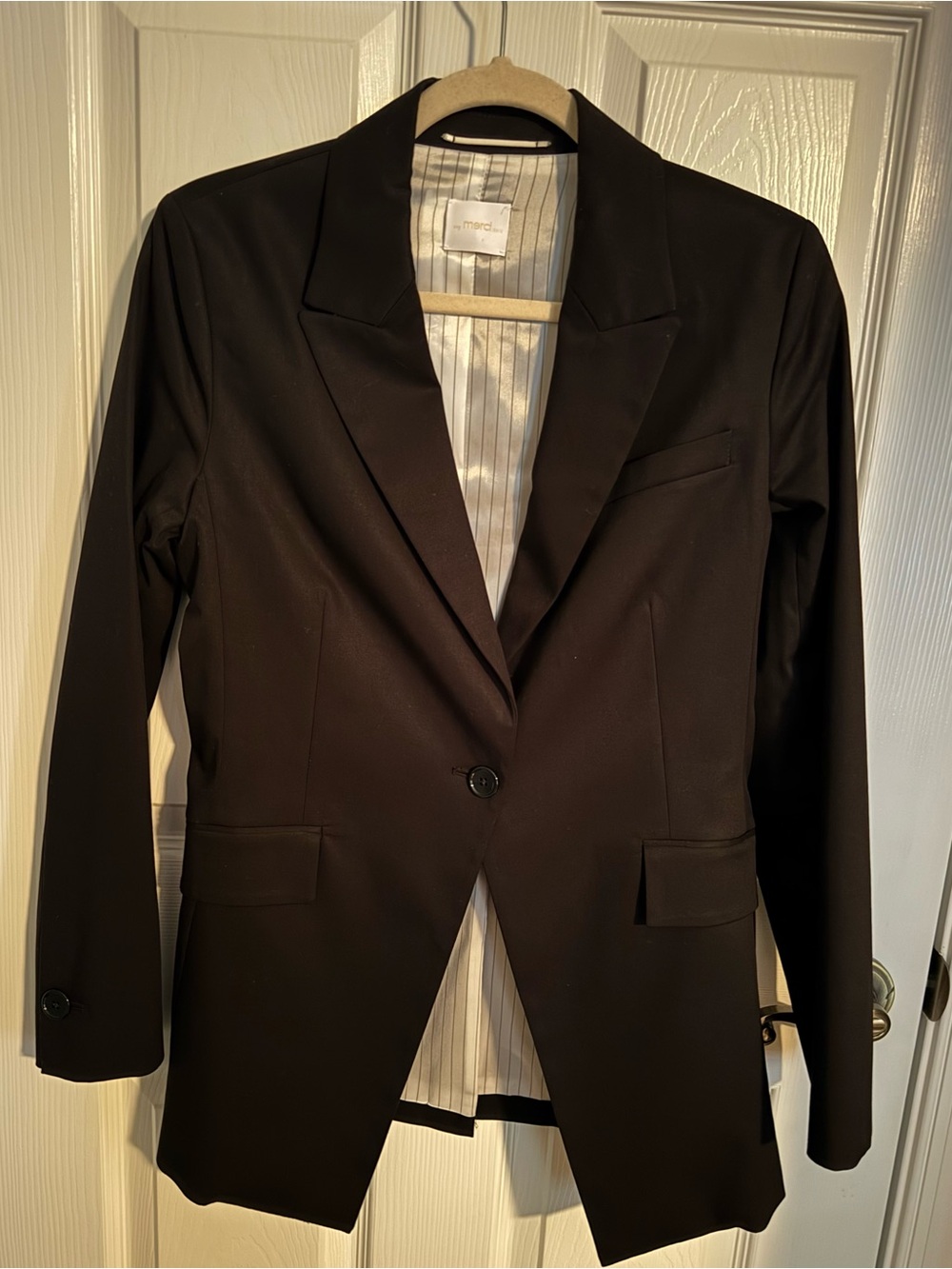 Merci Black Single-Button Tailored Blazer